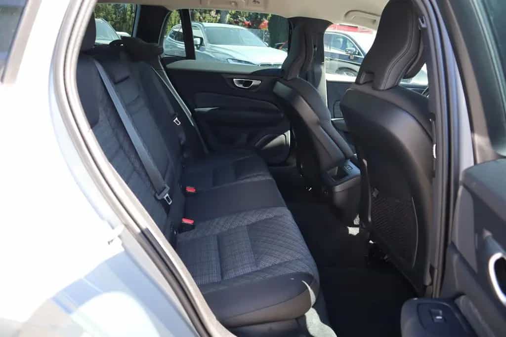 Volvo V60 Kombi Core 04/2024-photo-10