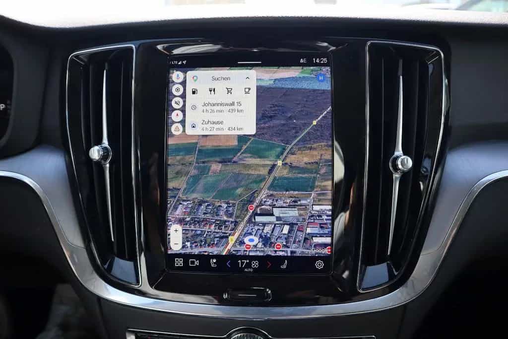 Volvo V60 Kombi Core 04/2024-photo-16