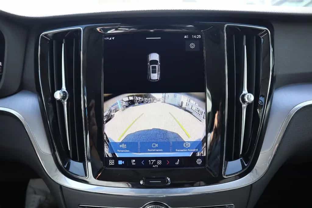Volvo V60 Kombi Core 04/2024-photo-18