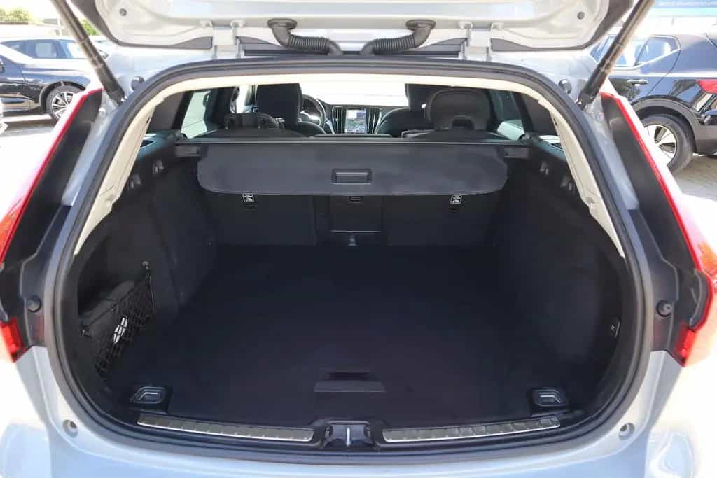 Volvo V60 Kombi Core 04/2024-photo-20