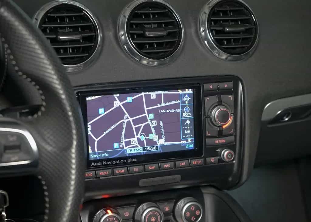 Audi TT RS 2.5 TFSI Roadster quattro 280km/h Schalter 03/2011-photo-26
