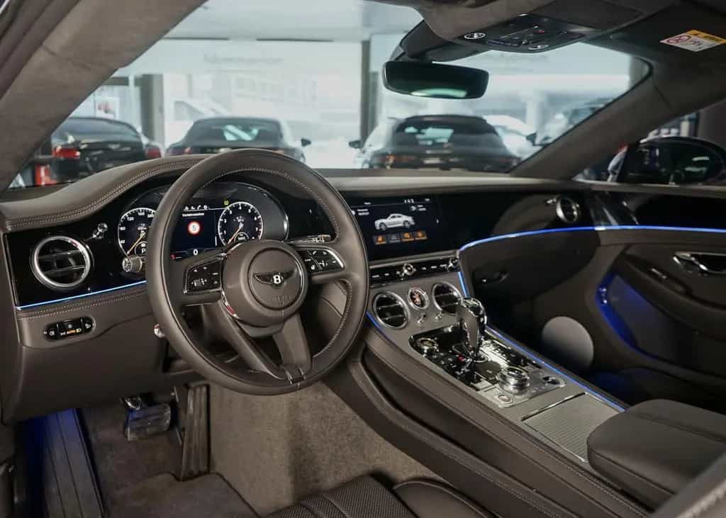 Bentley Continental GT v8 BRD Fzg.Lenkrad Heiz.Totwinkel 01/2024-photo-17