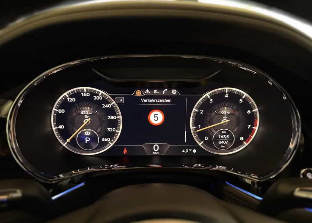 Bentley Continental GT v8 BRD Fzg.Lenkrad Heiz.Totwinkel 01/2024-photo-19