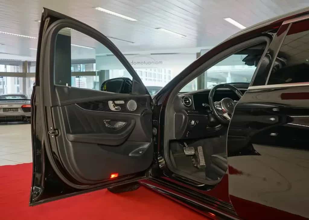 Mercedes-Benz E-Class 63 AMG 4M MWST LED Widescreen Pano Burmester 08/2018-photo-14