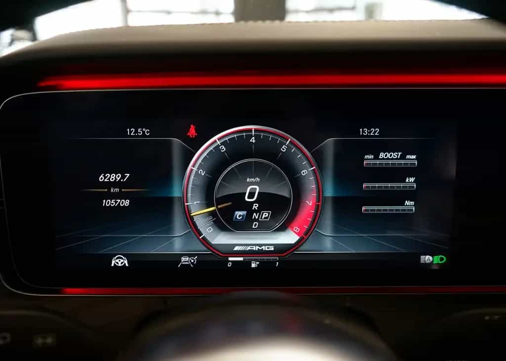 Mercedes-Benz E-Class 63 AMG 4M MWST LED Widescreen Pano Burmester 08/2018-photo-24