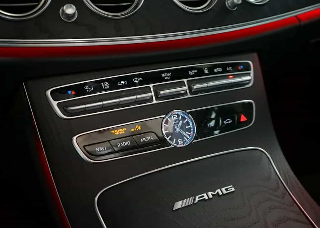Mercedes-Benz E-Class 63 AMG 4M MWST LED Widescreen Pano Burmester 08/2018-photo-29