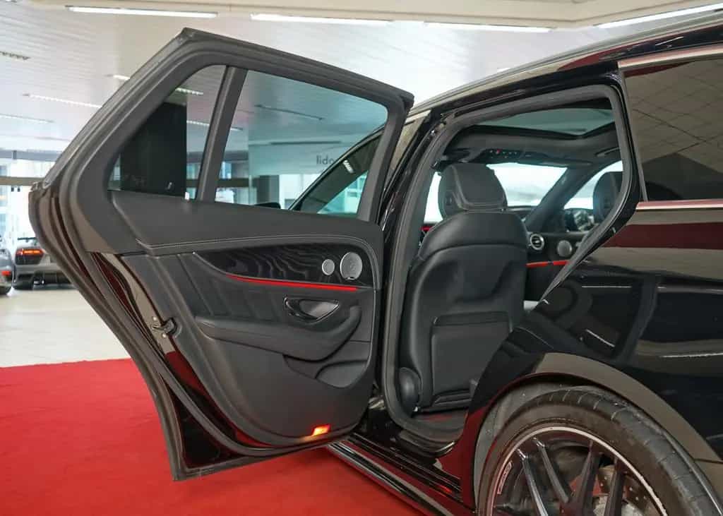 Mercedes-Benz E-Class 63 AMG 4M MWST LED Widescreen Pano Burmester 08/2018-photo-36