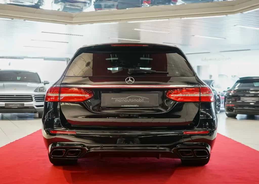Mercedes-Benz E-Class 63 AMG 4M MWST LED Widescreen Pano Burmester 08/2018-photo-8