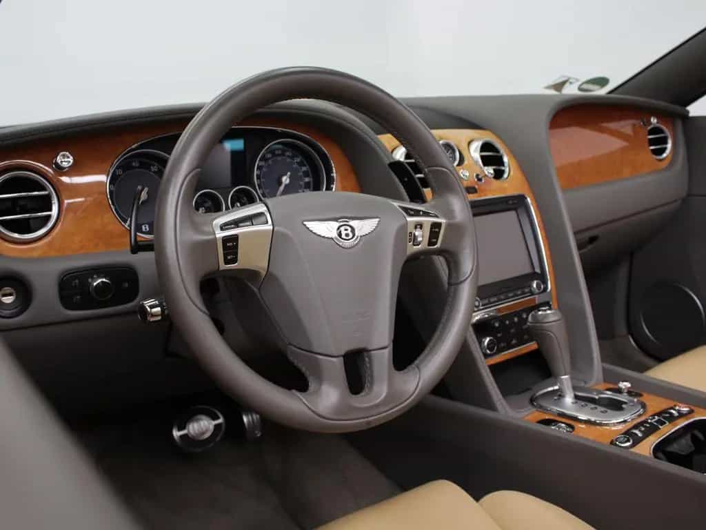 Bentley Continental GTC W12/SCHECKHEFT/MASSAGE/KAMERA 05/2012-photo-14