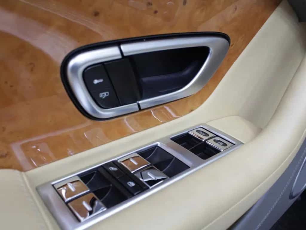 Bentley Continental GTC W12/SCHECKHEFT/MASSAGE/KAMERA 05/2012-photo-20