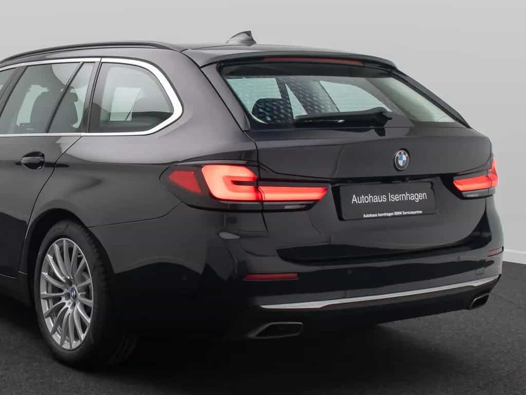 BMW 5 Series 540d xD Luxury Line Panorama H/K HUD Belüftung 12/2022-photo-16