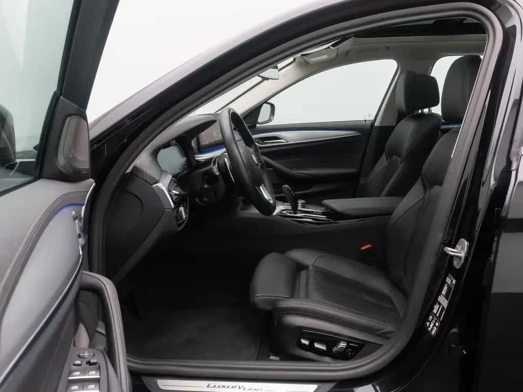 BMW 5 Series 540d xD Luxury Line Panorama H/K HUD Belüftung 12/2022-photo-19