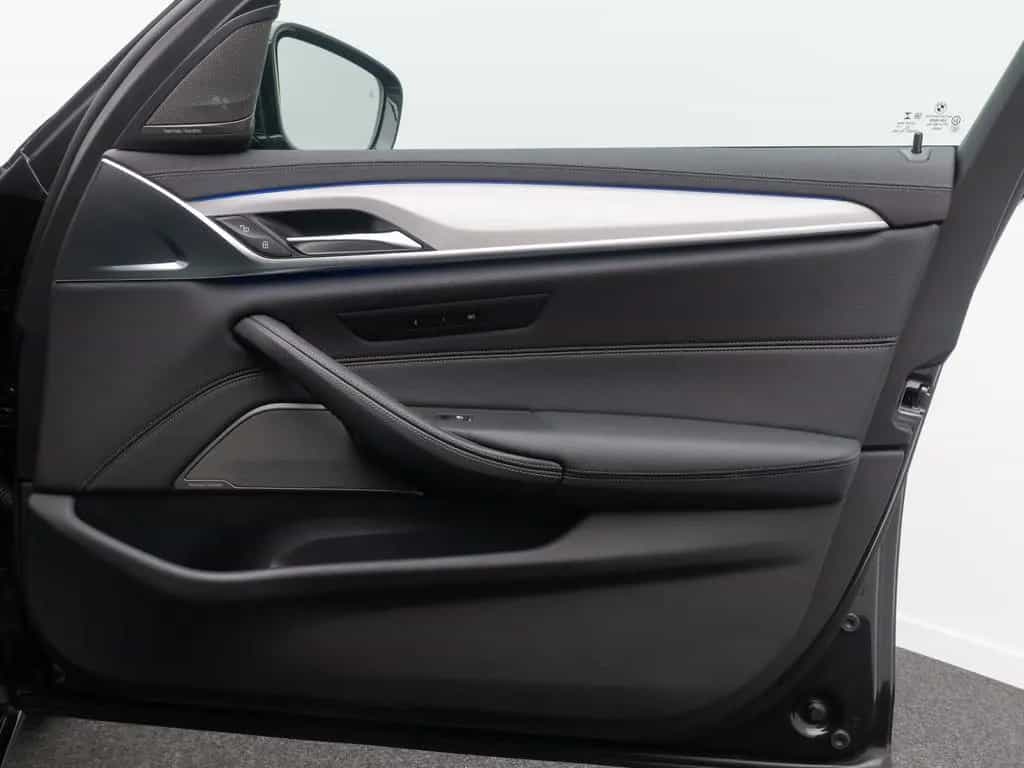 BMW 5 Series 540d xD Luxury Line Panorama H/K HUD Belüftung 12/2022-photo-32