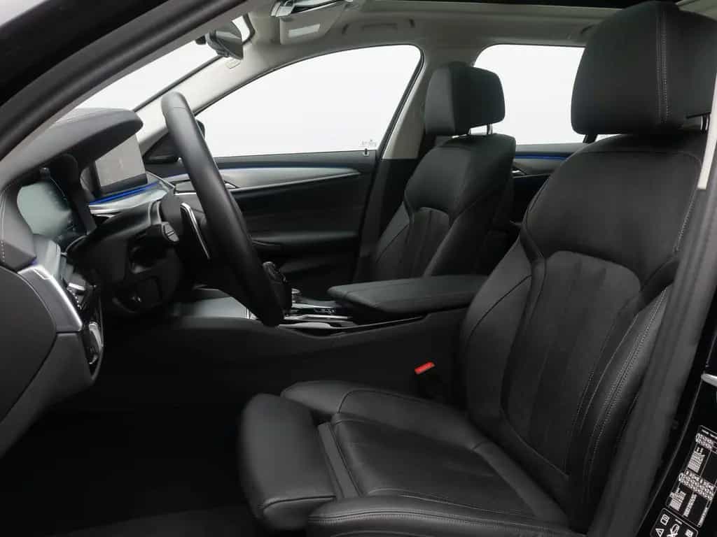 BMW 5 Series 540d xD Luxury Line Panorama H/K HUD Belüftung 12/2022-photo-36