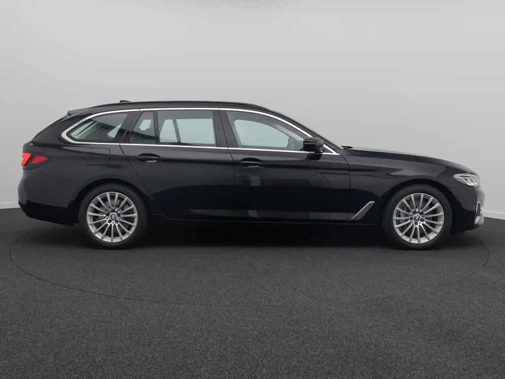 BMW 5 Series 540d xD Luxury Line Panorama H/K HUD Belüftung 12/2022-photo-4