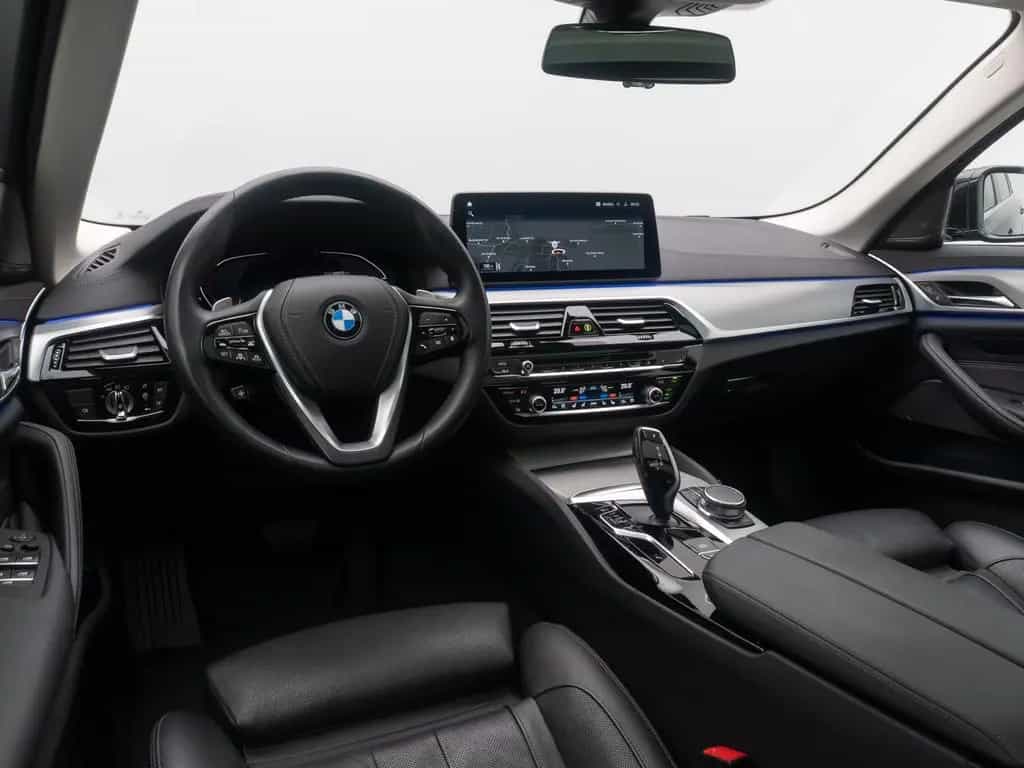 BMW 5 Series 540d xD Luxury Line Panorama H/K HUD Belüftung 12/2022-photo-40