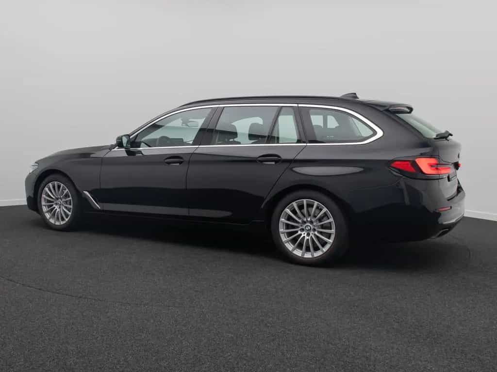 BMW 5 Series 540d xD Luxury Line Panorama H/K HUD Belüftung 12/2022-photo-9