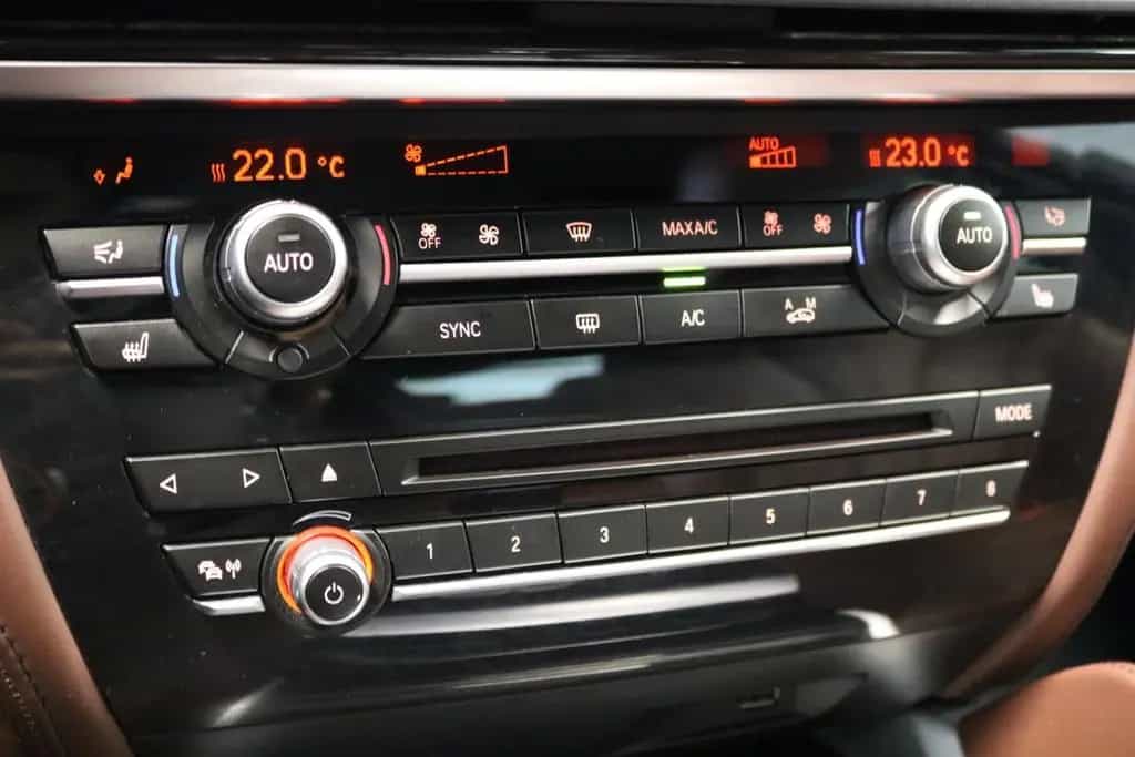 BMW X6 xDrive 40 d M SPORT /SOFTCOLSE/KAMERA/HEADUP 10/2019-photo-30