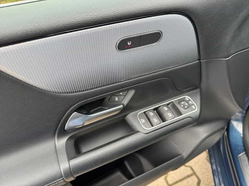 Mercedes-Benz B-Class 180 7G-DCT Style *LED*SHZ*el. Heck*CAM*CarPlay 09/2019-photo-22