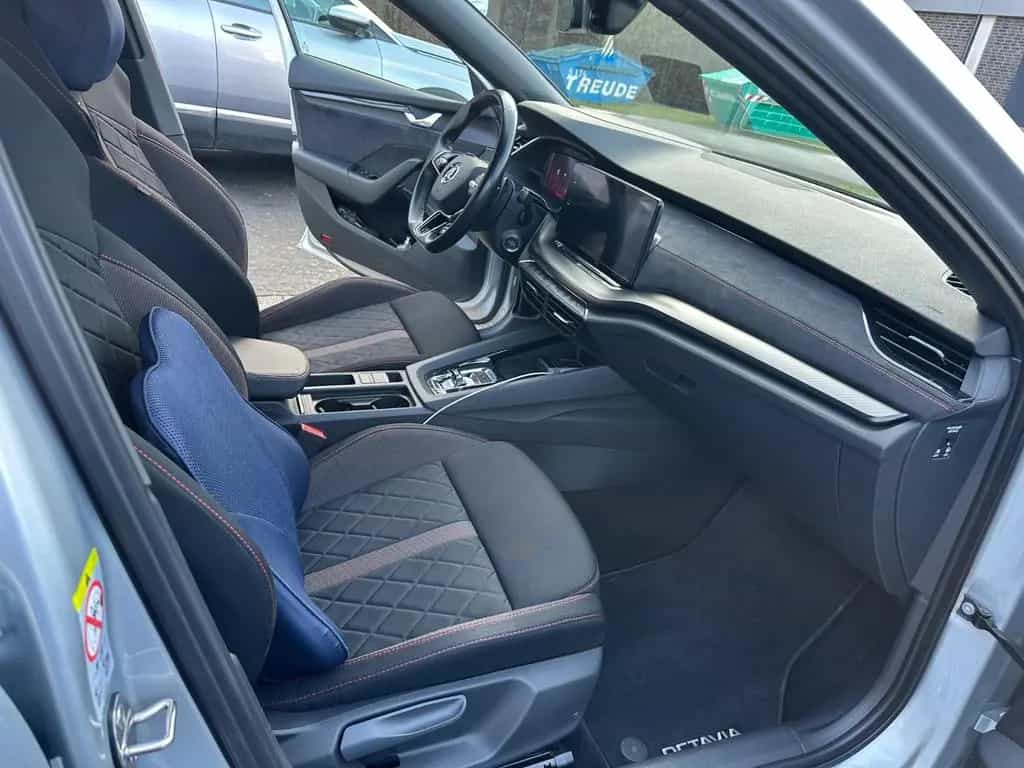 Skoda Octavia RS Combi 2.0 TDI DSG 2021 | Vollausstatt 01/2021-photo-9