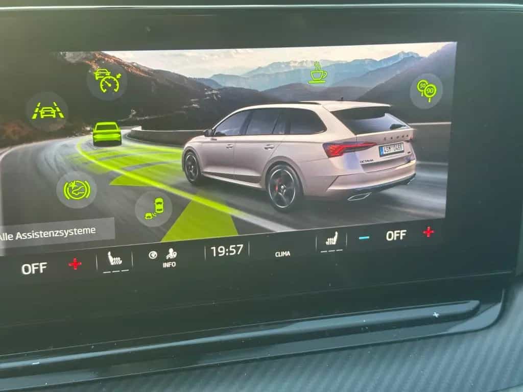Skoda Octavia RS Combi 2.0 TDI DSG 2021 | Vollausstatt 01/2021-photo-14