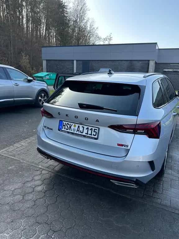 Skoda Octavia RS Combi 2.0 TDI DSG 2021 | Vollausstatt 01/2021-photo-6
