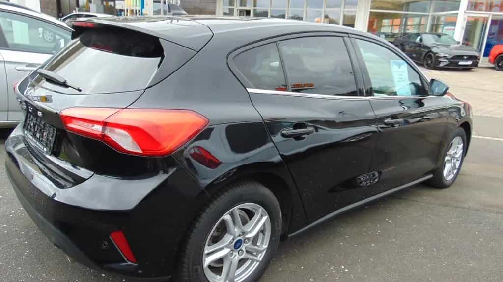 Ford Focus Lim. Cool & Connect KAM PDC NAVI LED SHZ++ 08/2020-photo-3
