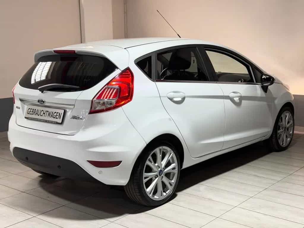 Ford Fiesta Titanium Automatik Navi Einparkhilfe 09/2015-photo-11