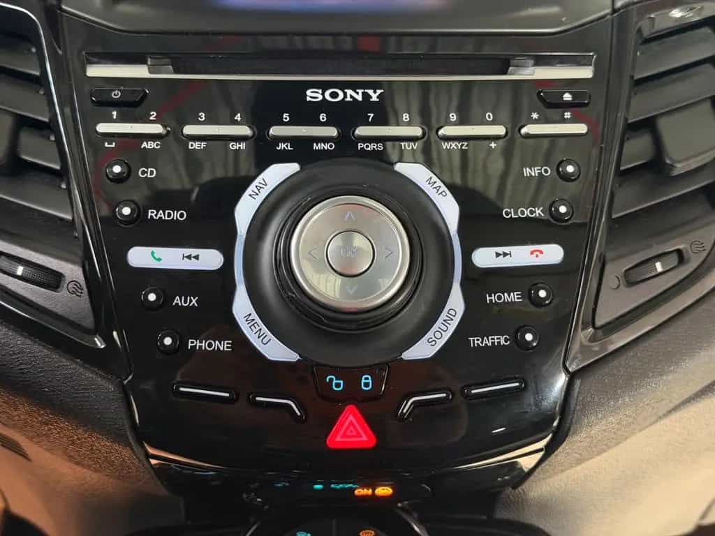Ford Fiesta Titanium Automatik Navi Einparkhilfe 09/2015-photo-14