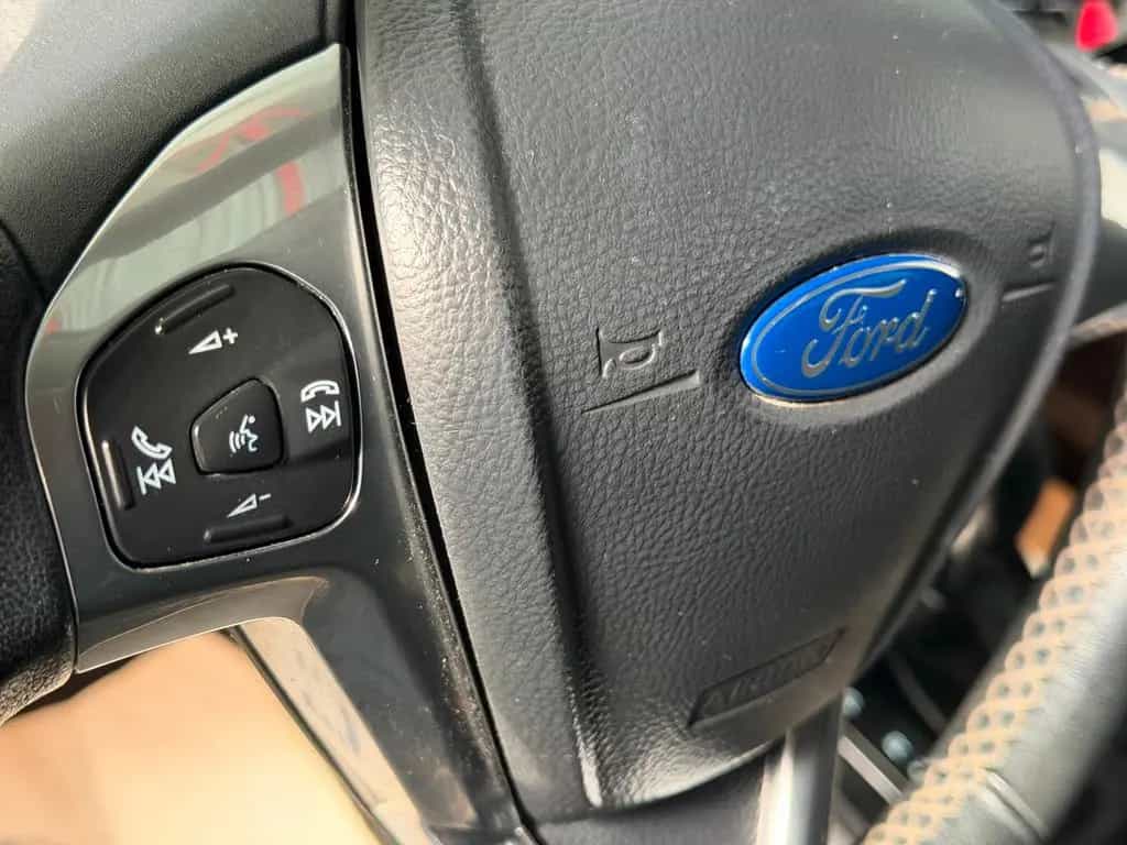 Ford Fiesta Titanium Automatik Navi Einparkhilfe 09/2015-photo-27