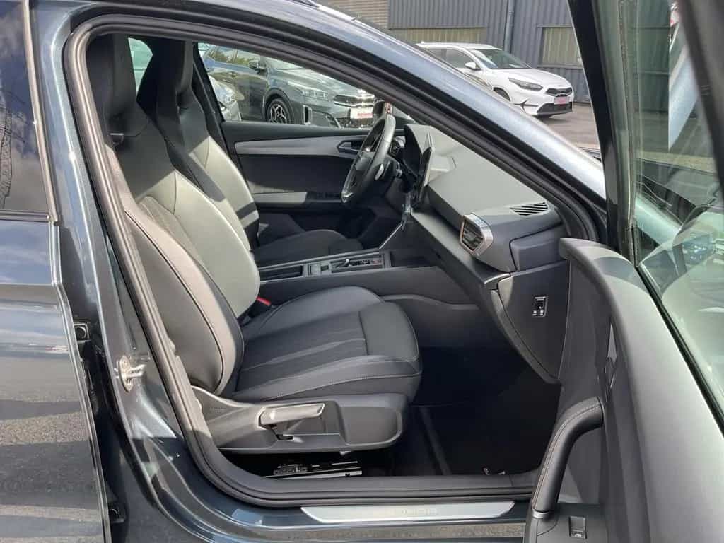 Cupra Leon Sportstourer VZ 2.0 TSI NAVI ACC MATRIX SHZ 03/2024-photo-10