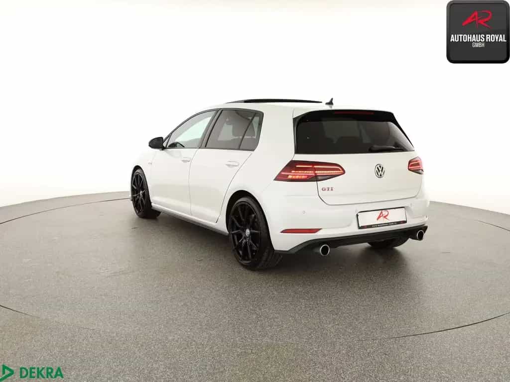 Volkswagen Golf VII GTI 2.0 TSI PANO KEYLESSGO,ACC,KAMERA 08/2019-photo-1