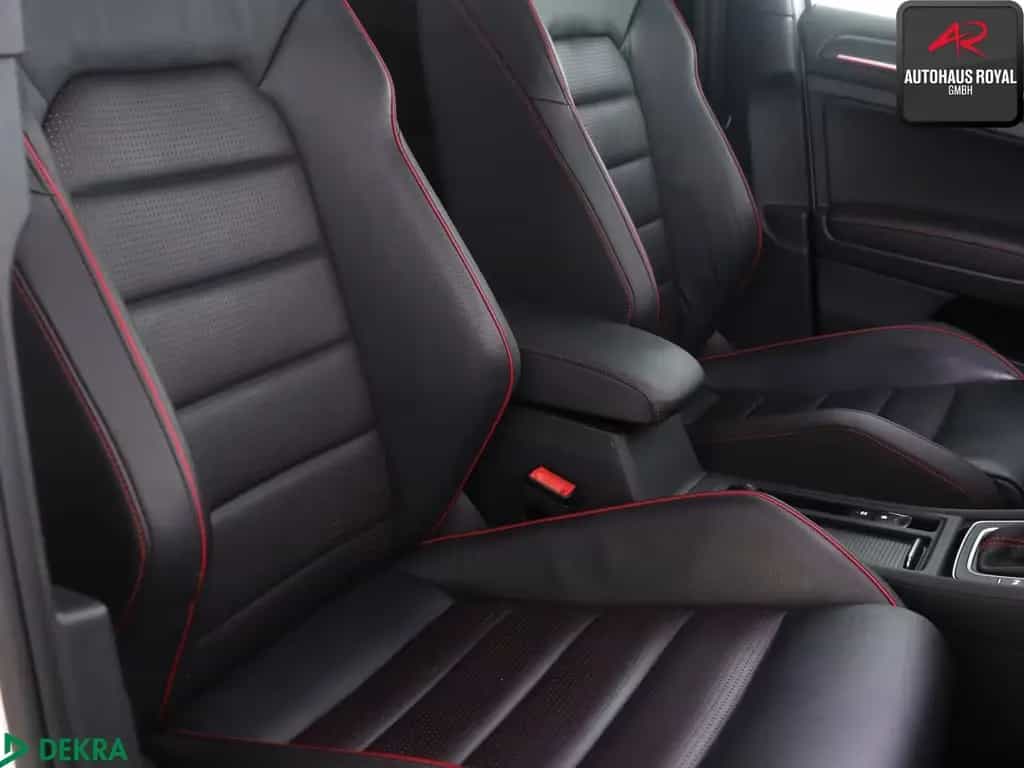 Volkswagen Golf VII GTI 2.0 TSI PANO KEYLESSGO,ACC,KAMERA 08/2019-photo-10