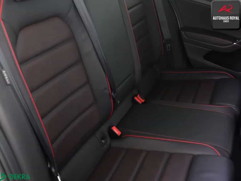 Volkswagen Golf VII GTI 2.0 TSI PANO KEYLESSGO,ACC,KAMERA 08/2019-photo-11
