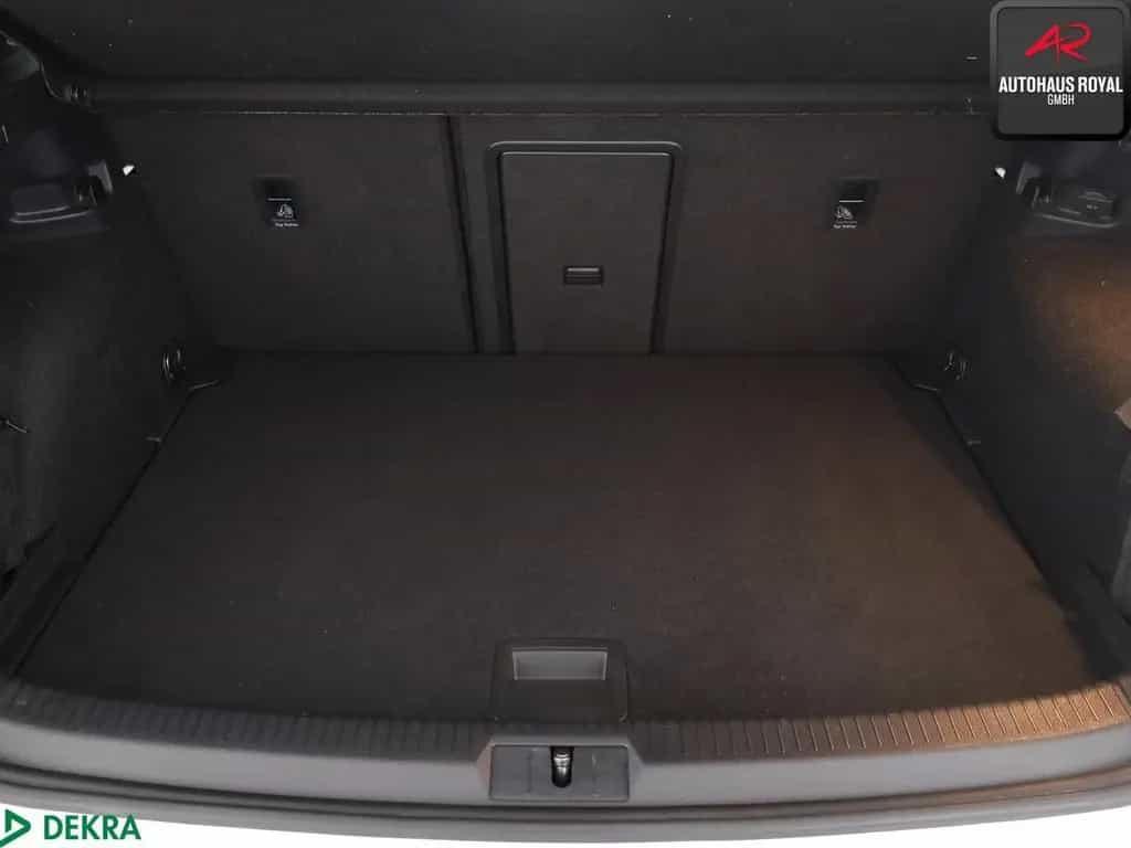 Volkswagen Golf VII GTI 2.0 TSI PANO KEYLESSGO,ACC,KAMERA 08/2019-photo-12