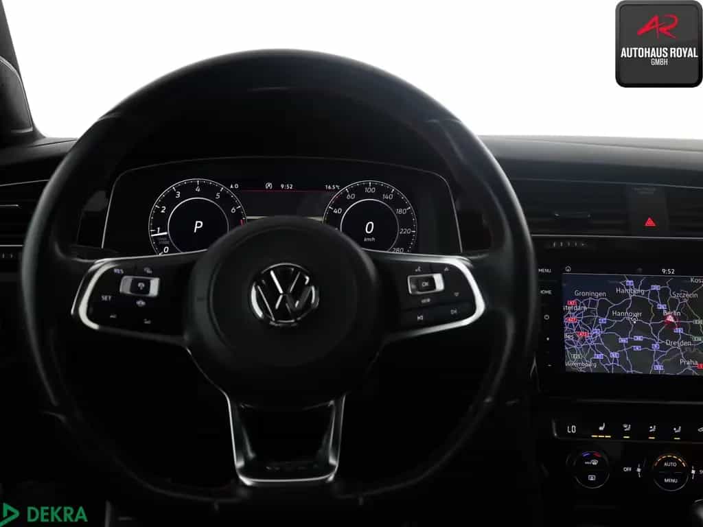 Volkswagen Golf VII GTI 2.0 TSI PANO KEYLESSGO,ACC,KAMERA 08/2019-photo-14