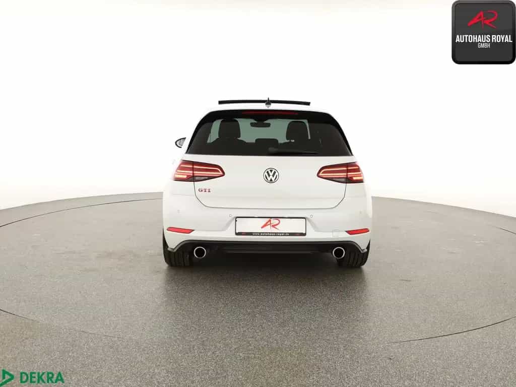 Volkswagen Golf VII GTI 2.0 TSI PANO KEYLESSGO,ACC,KAMERA 08/2019-photo-3