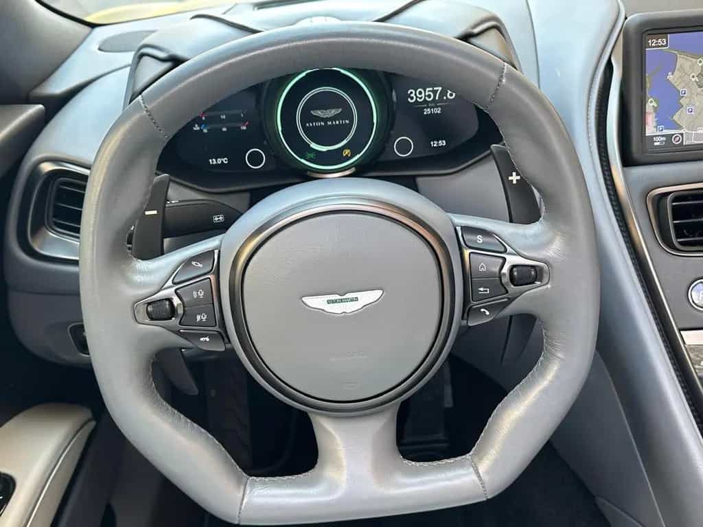 Aston Martin DBS 5.2 V12 Volante 09/2021-photo-18