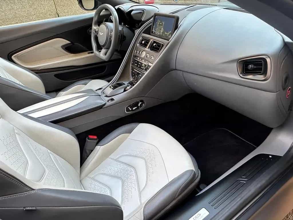 Aston Martin DBS 5.2 V12 Volante 09/2021-photo-20