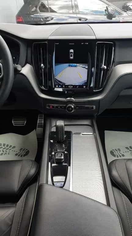 Volvo XC60 B4 D AWD R Design Geartronic Leder/AHK 04/2022-photo-11
