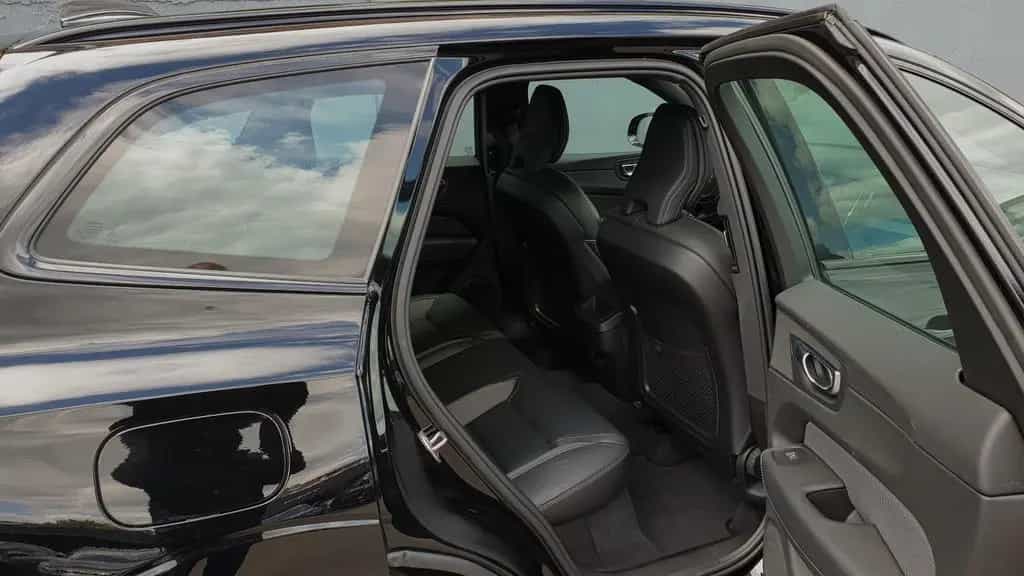 Volvo XC60 B4 D AWD R Design Geartronic Leder/AHK 04/2022-photo-8