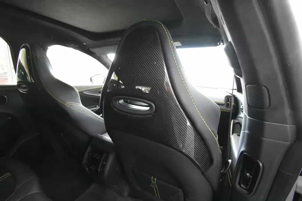 Aston Martin DBX 4.0 V8 707 Carbon Paket 23 Zoll 11/2022-photo-17