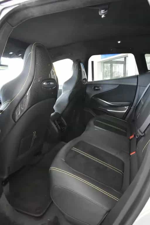 Aston Martin DBX 4.0 V8 707 Carbon Paket 23 Zoll 11/2022-photo-19