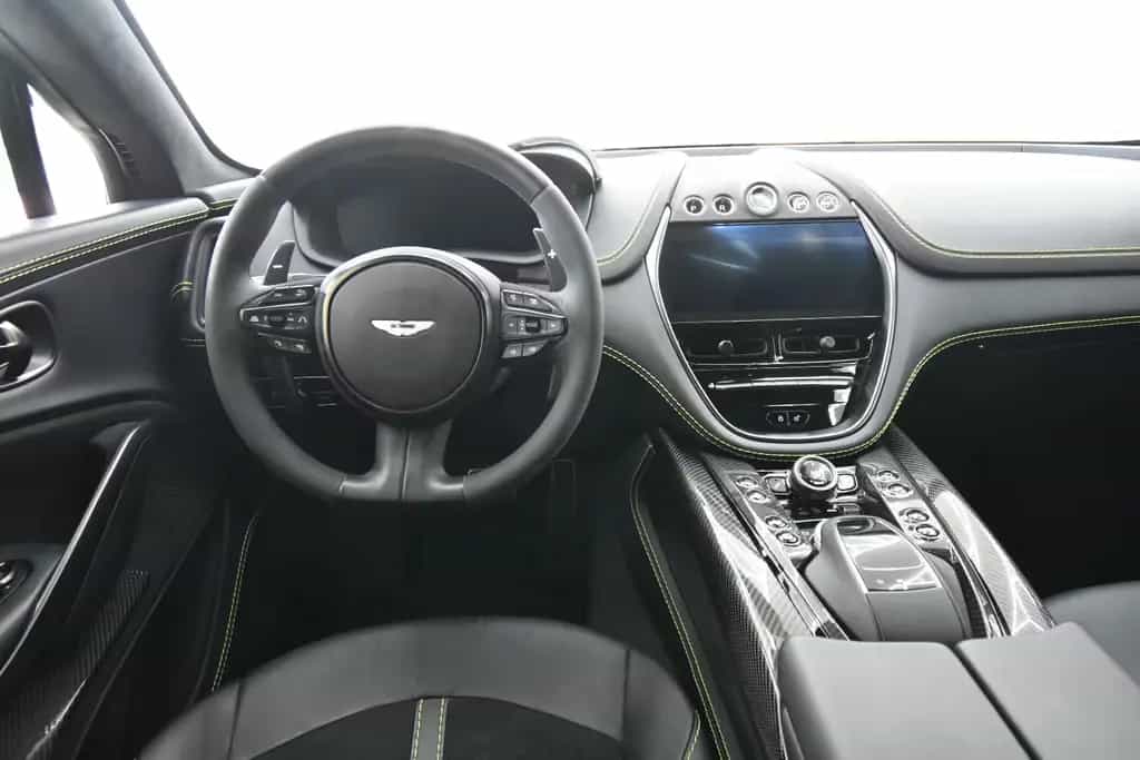 Aston Martin DBX 4.0 V8 707 Carbon Paket 23 Zoll 11/2022-photo-21