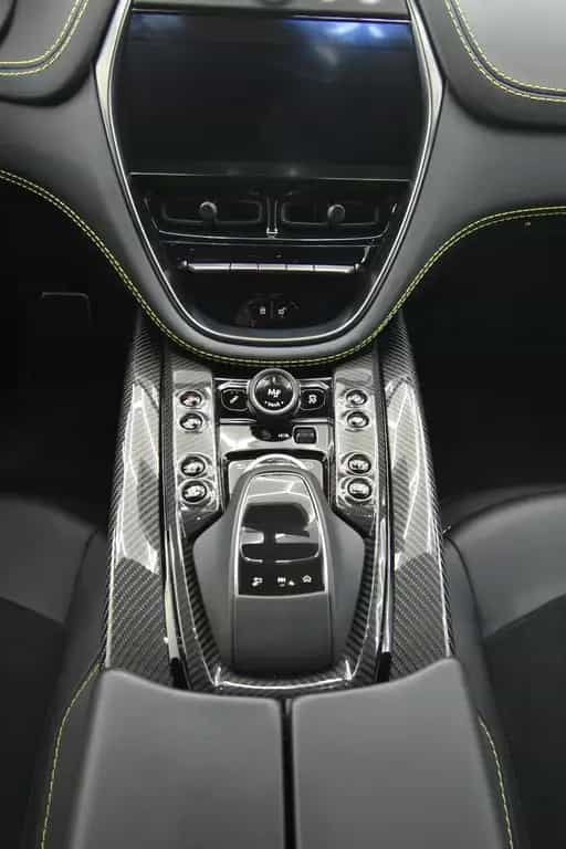 Aston Martin DBX 4.0 V8 707 Carbon Paket 23 Zoll 11/2022-photo-22