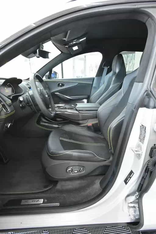 Aston Martin DBX 4.0 V8 707 Carbon Paket 23 Zoll 11/2022-photo-25