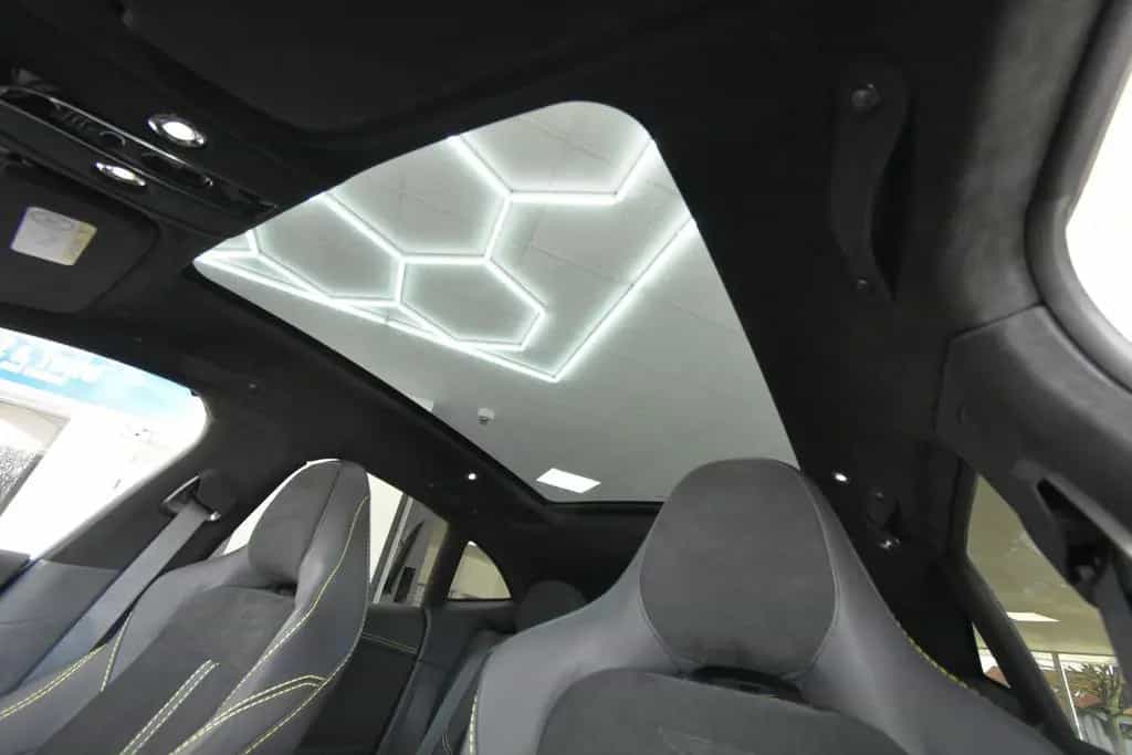 Aston Martin DBX 4.0 V8 707 Carbon Paket 23 Zoll 11/2022-photo-42