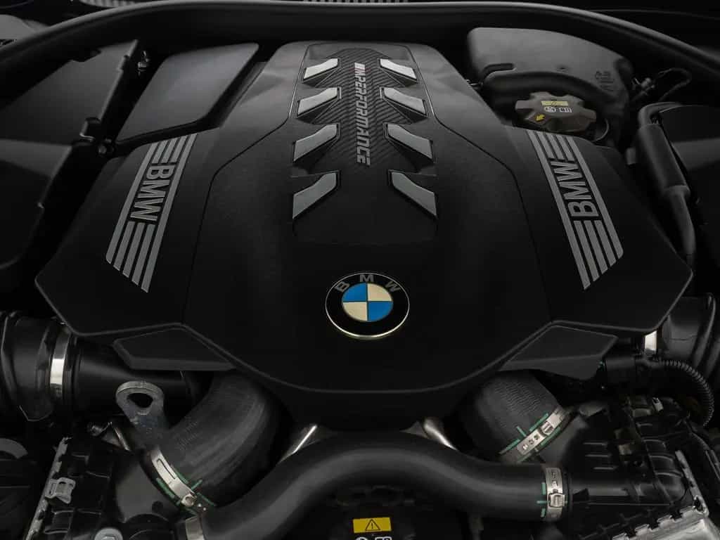 BMW M850 xD Gran Coupé 360°Laser SoftCl DispKey 20" 09/2021-photo-17