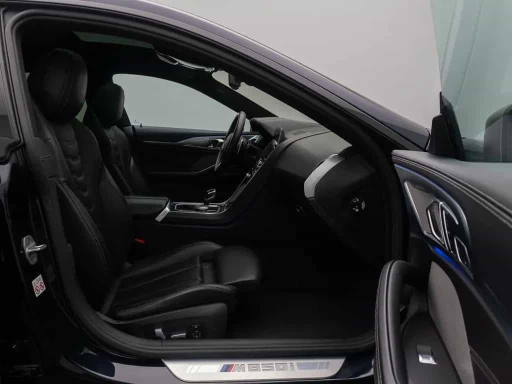 BMW M850 xD Gran Coupé 360°Laser SoftCl DispKey 20" 09/2021-photo-22