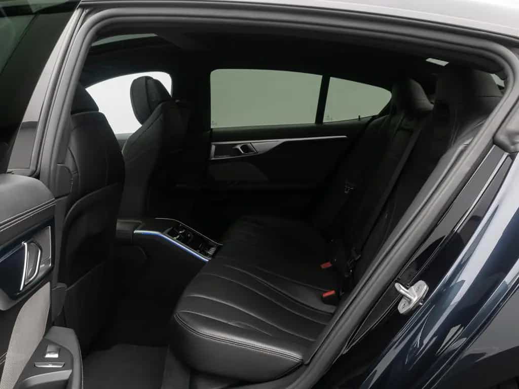 BMW M850 xD Gran Coupé 360°Laser SoftCl DispKey 20" 09/2021-photo-24